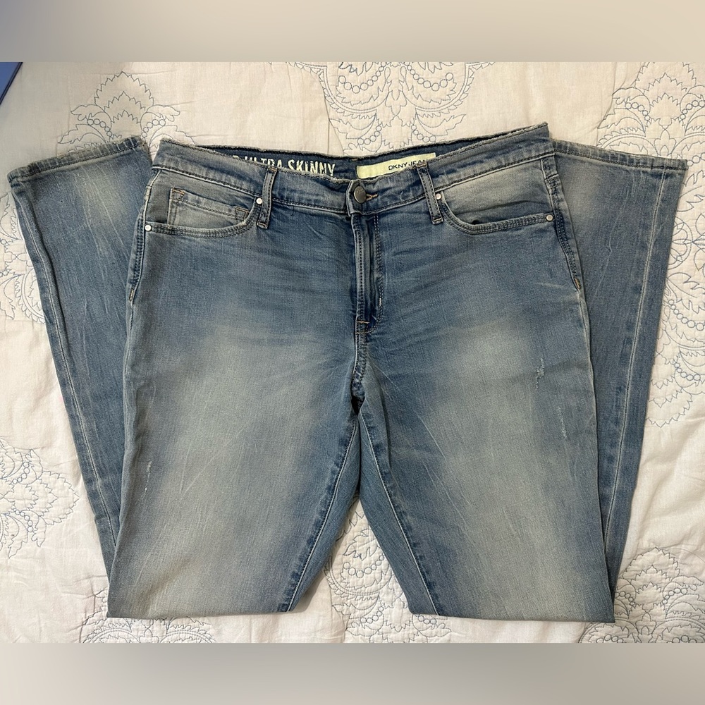 DKNY Jeans